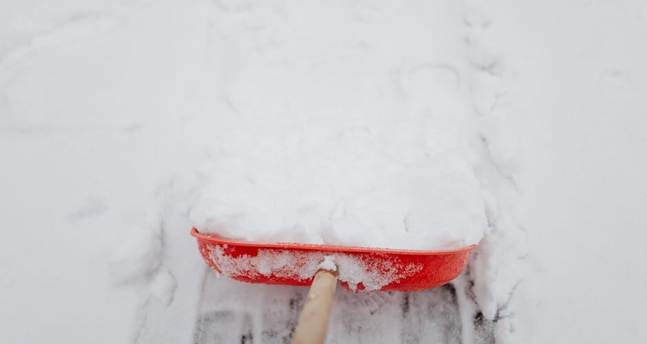 denver sidewalk driveway shoveling